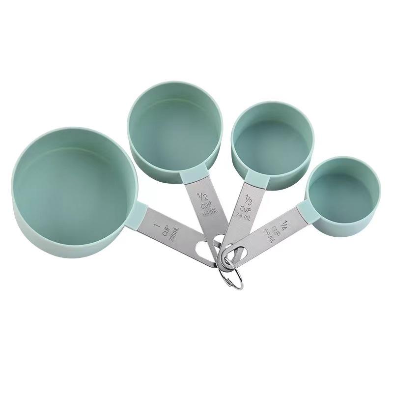 green-measuring-cups