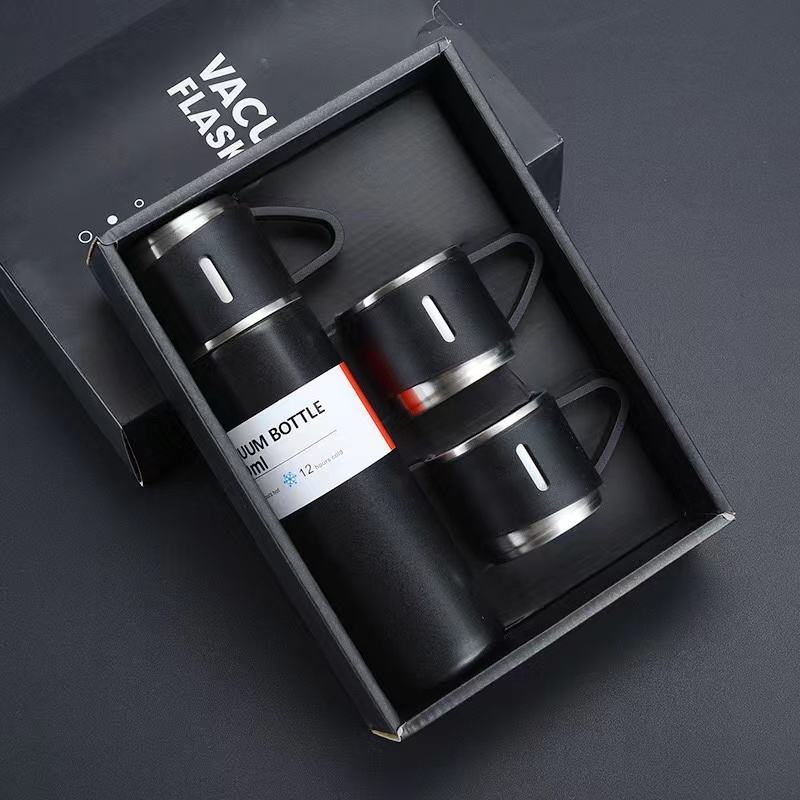 black-set-one-cup-and-two-lids